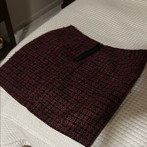 Elegant Tweed Skirt - Black and Red